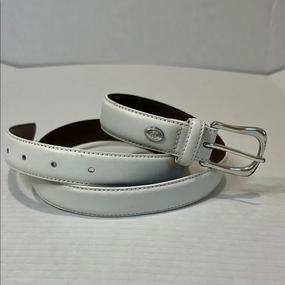 Liz Claiborne | Accessories | Liz Claiborne Size Large White  display picture 1